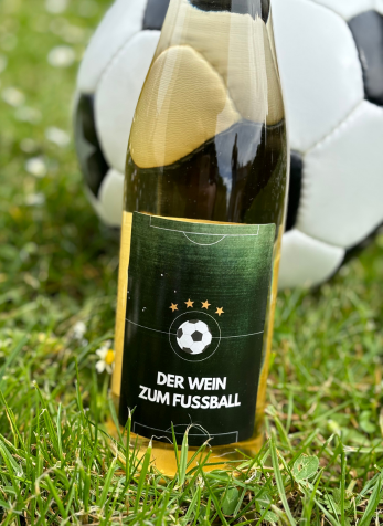 Der Wein zum Fussball 0,75 L ► Villa Hochdörffer